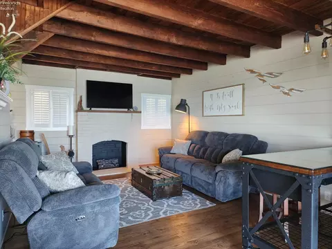 Living - 1803 Judson Dr, Huron, OH 44839 photo 1 of 2