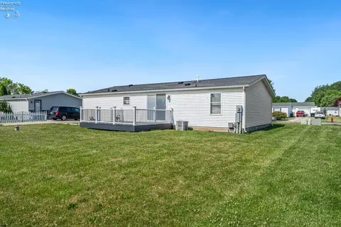 335 Spring Crest Dr, Marblehead, OH 43440 photo 32
