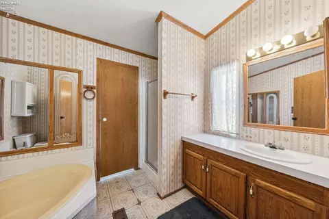 335 Spring Crest Dr, Marblehead, OH 43440 photo 22