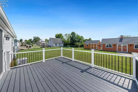 335 Spring Crest Dr, Marblehead, OH 43440 photo 28