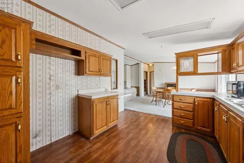 335 Spring Crest Dr, Marblehead, OH 43440 photo 9