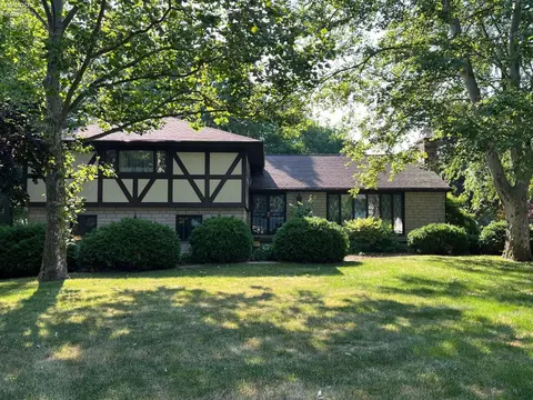 3816 James Ave, Huron, OH 44839