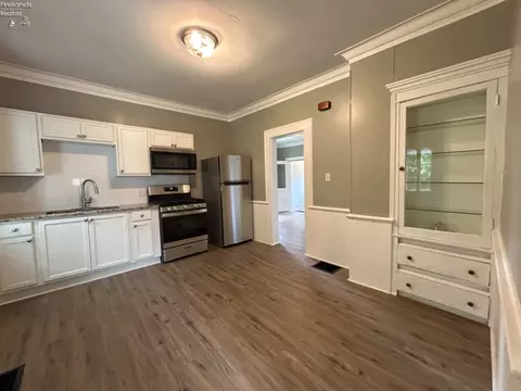 Kitchen - 24 Marshall St, Norwalk, OH 44857 photo 2 of 4
