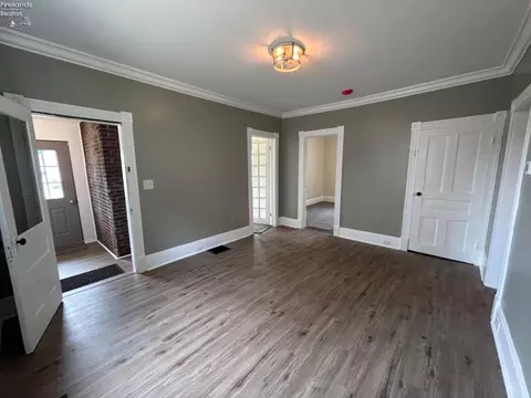 Living - 24 Marshall St, Norwalk, OH 44857 photo 1 of 2