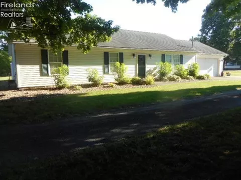 3978 Center St, New Haven, OH 44850