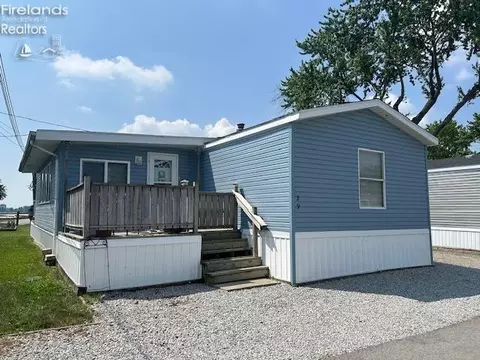 265 S Meachem Rd #39, Port Clinton, OH 43452