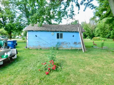 4086 New State Rd, Willard, OH 44890 photo 2