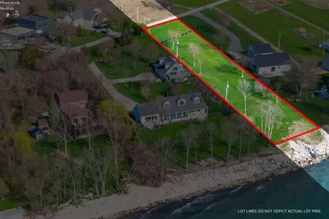 232 Mcgettigan Ln, Kelleys Island, OH 43438