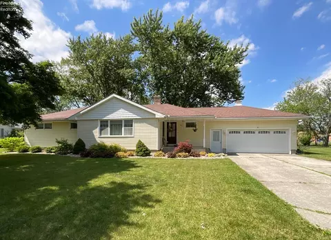 161 Meadow Ln, Clyde, OH 43410