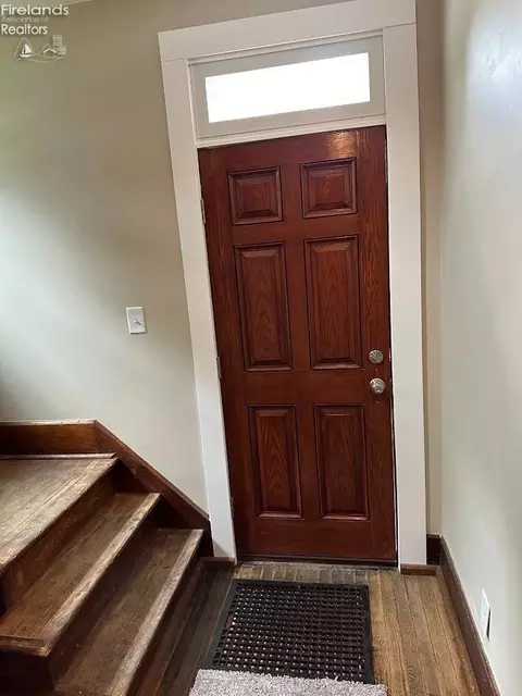 123 W Pearl St, Willard, OH 44890 photo 8