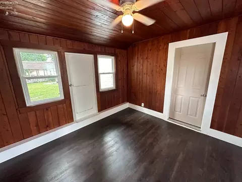 123 W Pearl St, Willard, OH 44890 photo 31