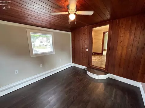 123 W Pearl St, Willard, OH 44890 photo 33