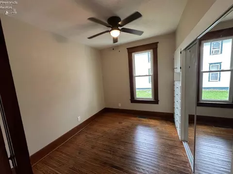 123 W Pearl St, Willard, OH 44890 photo 20
