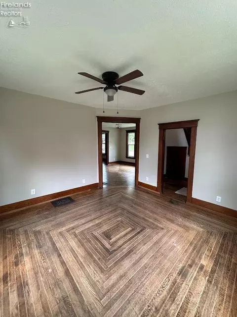123 W Pearl St, Willard, OH 44890 photo 13