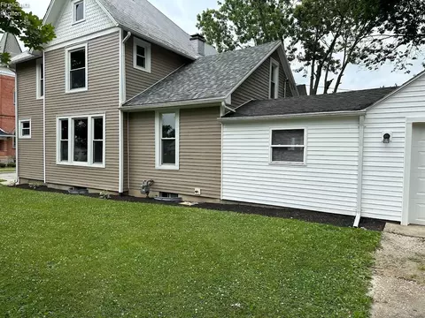 123 W Pearl St, Willard, OH 44890 photo 6
