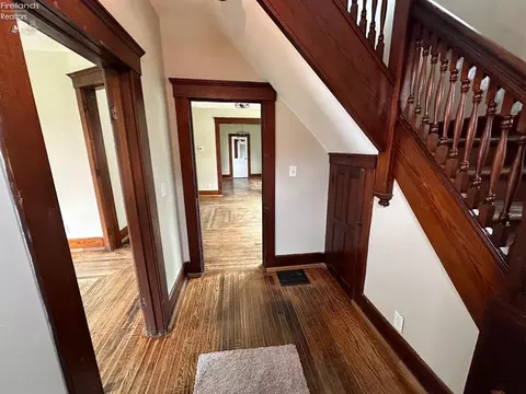 123 W Pearl St, Willard, OH 44890 photo 10