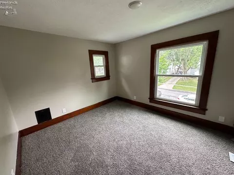 123 W Pearl St, Willard, OH 44890 photo 41