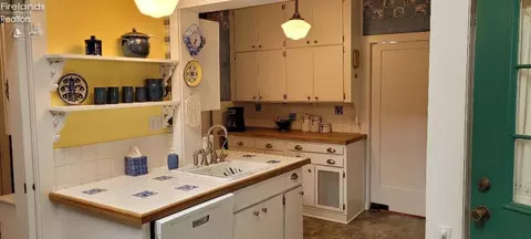 Kitchen - 418 E Third St, Lakeside, OH 43440 photo 2 of 3