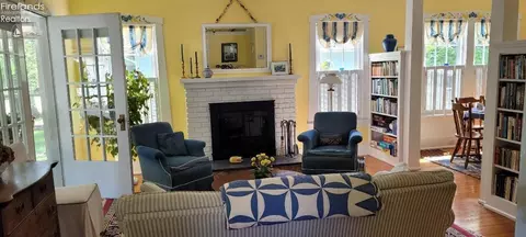 Living - 418 E Third St, Lakeside, OH 43440 photo 1 of 2