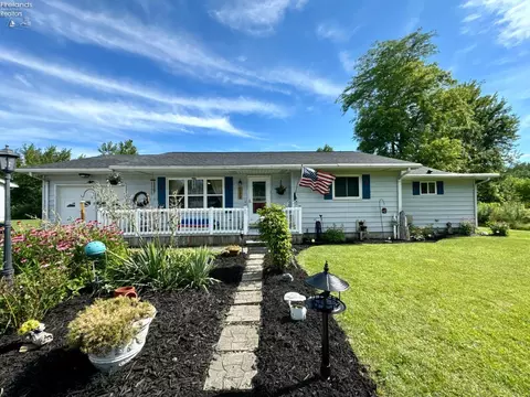 11050 W Columbus Ave, Fostoria, OH 44830