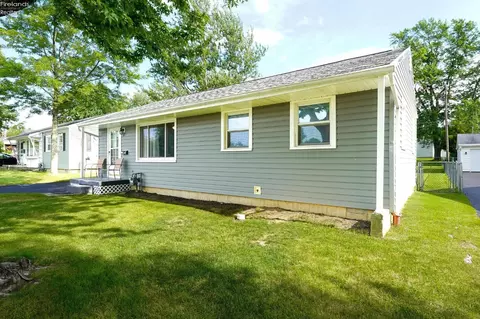 221 Terrace Dr, Findlay, OH 45840