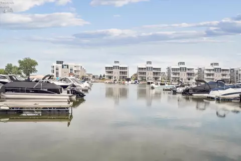2610 Waterside Court Dr #532, Marblehead, OH 43440