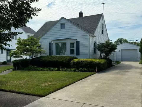 502 42nd St, Sandusky, OH 44870