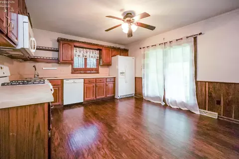 118 E Maple St, Clyde, OH 43410 photo 13