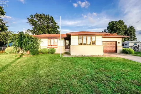 118 E Maple St, Clyde, OH 43410