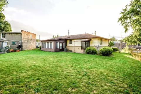 118 E Maple St, Clyde, OH 43410 photo 5