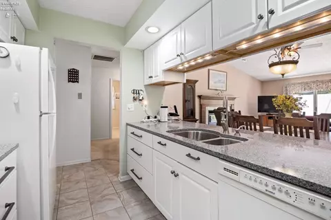 418 Leisure Dr, Huron, OH 44839 photo 8