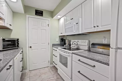 418 Leisure Dr, Huron, OH 44839 photo 7
