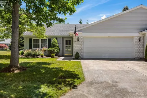 418 Leisure Dr, Huron, OH 44839