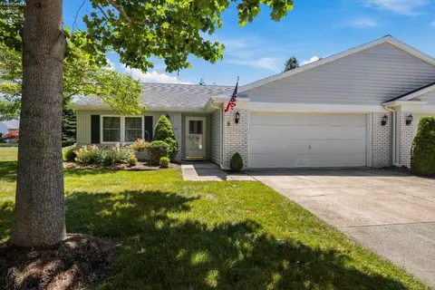 418 Leisure Dr, Huron, OH 44839 photo 2