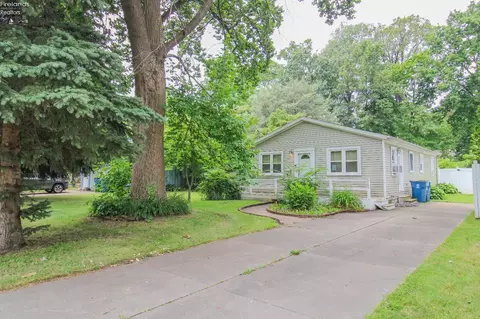 705 Taylor Ave, Huron, OH 44839 photo 3