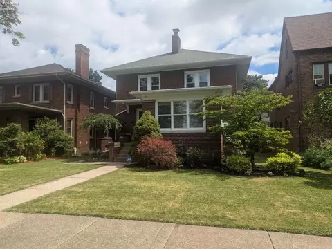 1132 Wayne St, Sandusky, OH 44870