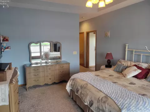 Bedroom - 5499 E Mistic Bay Blvd, Marblehead, OH 43440 photo 3 of 10
