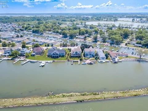 View/Area - 5499 E Mistic Bay Blvd, Marblehead, OH 43440 photo 3 of 14
