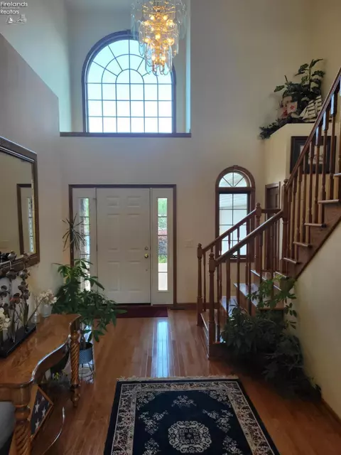 Entry Way - 5499 E Mistic Bay Blvd, Marblehead, OH 43440 photo 1 of 6
