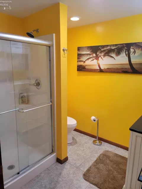 Bath - 5499 E Mistic Bay Blvd, Marblehead, OH 43440 photo 6 of 6