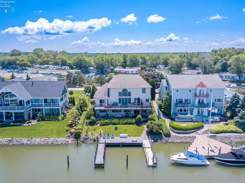 5499 E Mistic Bay Blvd, Marblehead, OH 43440