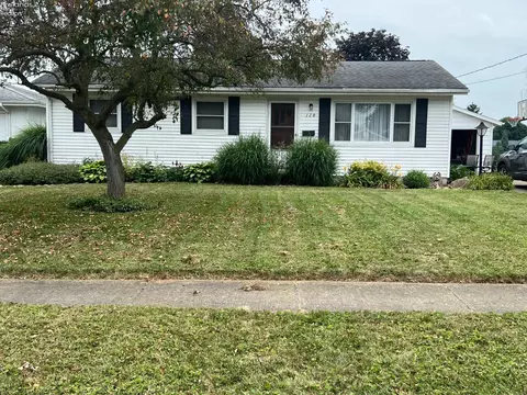 128 Sunset Dr, Bellevue, OH 44811