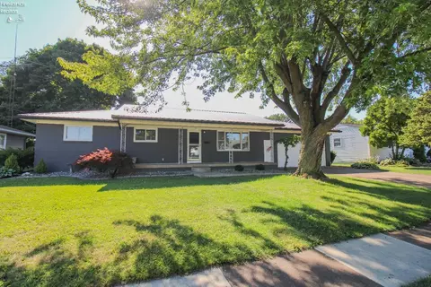 219 Brinker St, Bellevue, OH 44811 photo 4