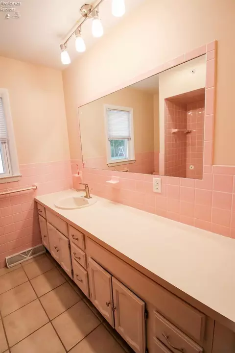 219 Brinker St, Bellevue, OH 44811 photo 28