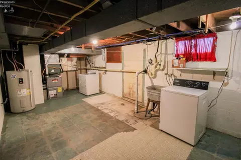 219 Brinker St, Bellevue, OH 44811 photo 38