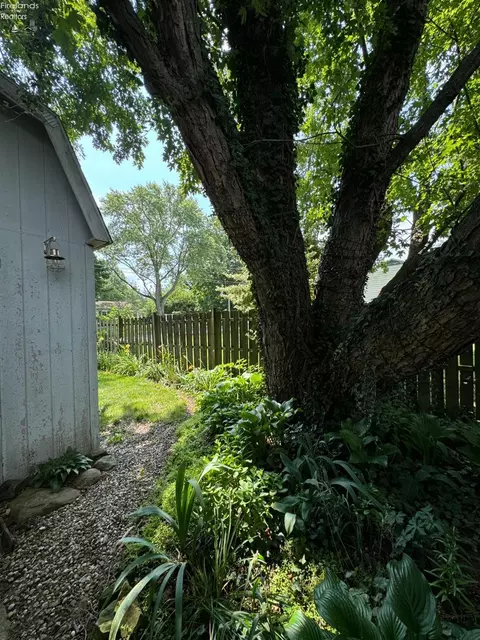 2000 Winkle, Milan, OH 44846 photo 8