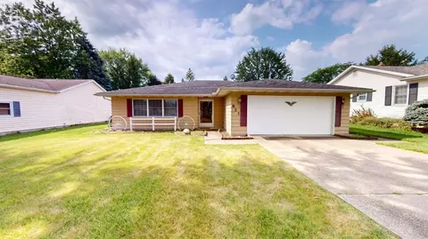 821 Bush St, Fremont, OH 43420