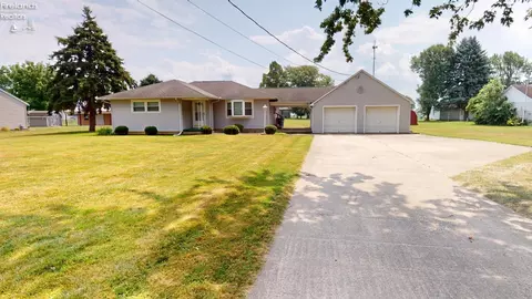 1015 N 5th St, Fremont, OH 43420