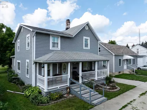 619 Bush Pl, Fremont, OH 43420