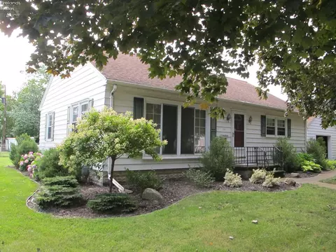 309 N Columbus Ave, Fremont, OH 43420